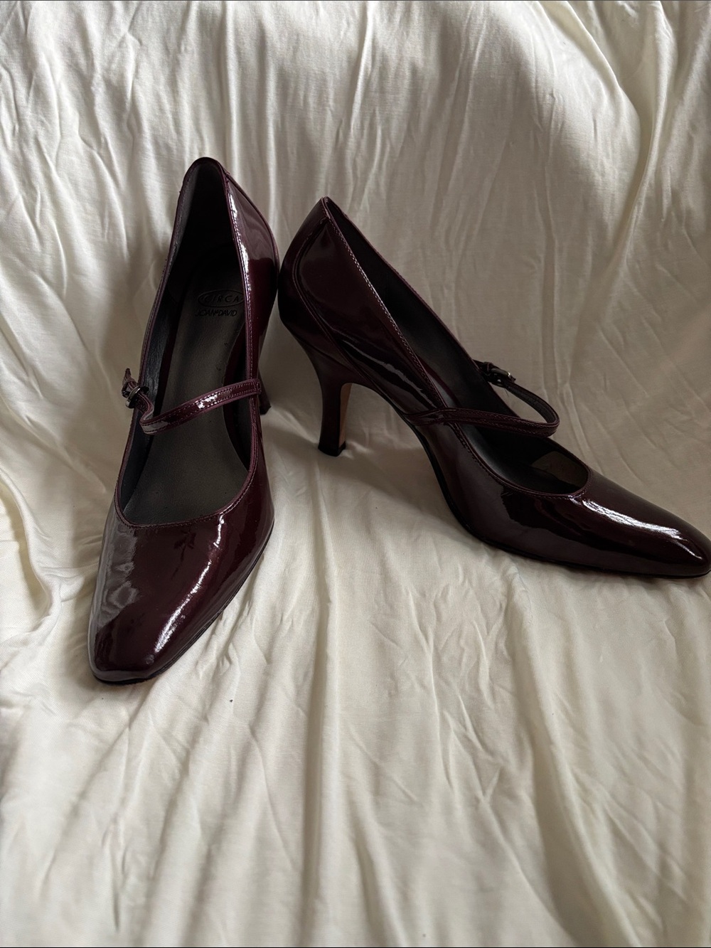 CIRCA Joan & David size 10 maroon heels Y2K